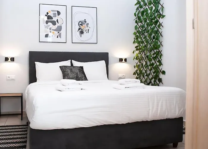 Stylish Apartment *